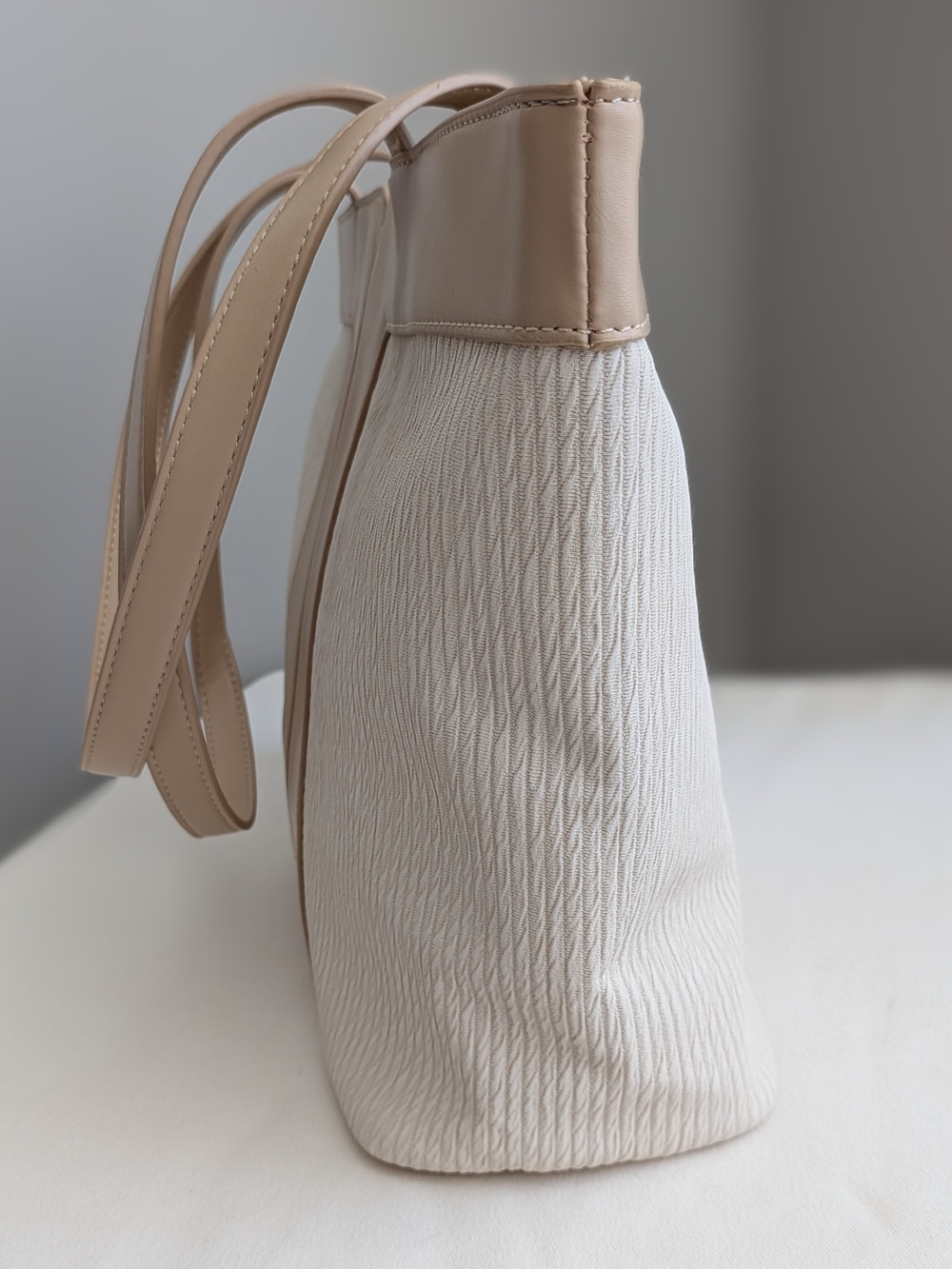 Neutral Cream & Tan Shoulder Tote Bag - Sleek Everyday Carry - Picture 6 of 10